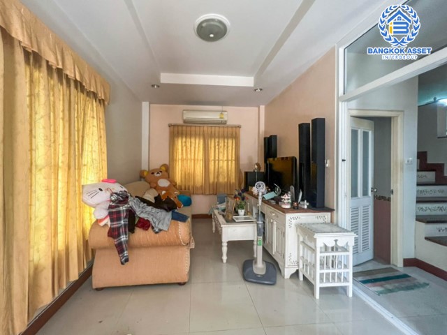 *****ทาวน์โฮมมือสองย่านกรุงเทพฯ ม.นนทรีเพลส พระราม5 เนื้อที่ 26 ตร.ว.  ฟังก์ชัน 4 ห้องนอน 4 ห้องน้ำ ที่จอดรถ 1 คัน บ้านกว้าง เฟอร์นิเจอร์ครบ! บนทำเลแห่งการเดินทาง ใกล้รถไฟฟ้าสายสีม่วง "สถานีแยกติวานนท์" จองเลย!